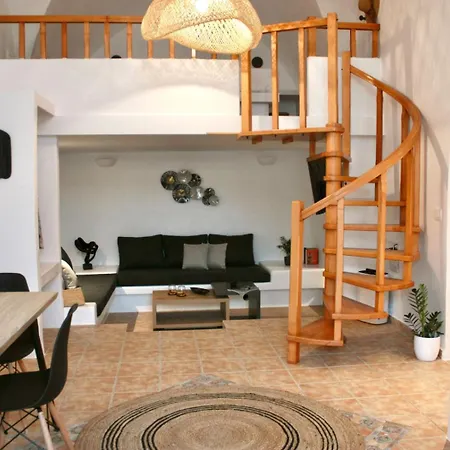 Villa The Wine Cellar House By A Terre Cave Fira (Santorini)