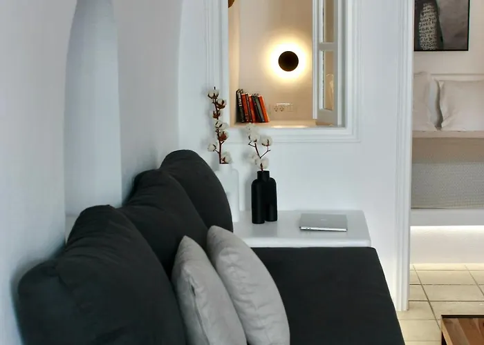 Villa The Wine Cellar House By A Terre Cave Fira (Santorini)