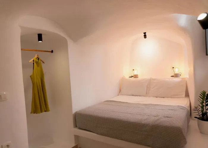 The Wine Cellar House By A Terre Cave Fira (Santorini)