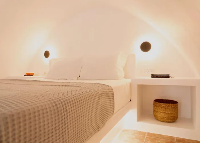 The Wine Cellar House By A Terre Cave Fira (Santorini)