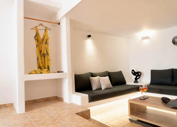 Villa The Wine Cellar House By A Terre Cave Fira (Santorini)