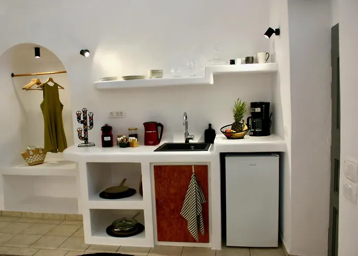 The Wine Cellar House By A Terre Cave Fira (Santorini)