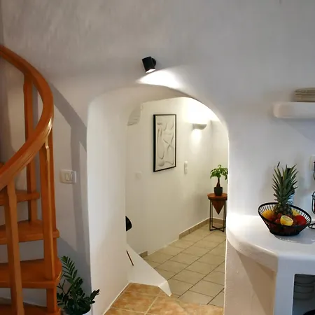 فيلة The Wine Cellar House By A Terre Cave