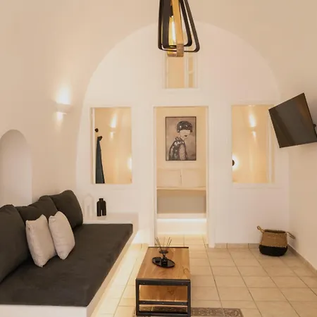 The Wine Cellar House By A Terre Cave ثيرا