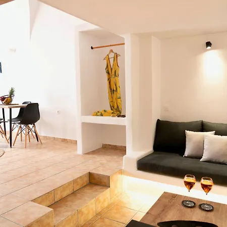 فيلة The Wine Cellar House By A Terre Cave